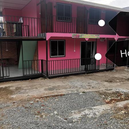 Strawberry Rest House Mesilou Kampong Kundassan Exterior foto