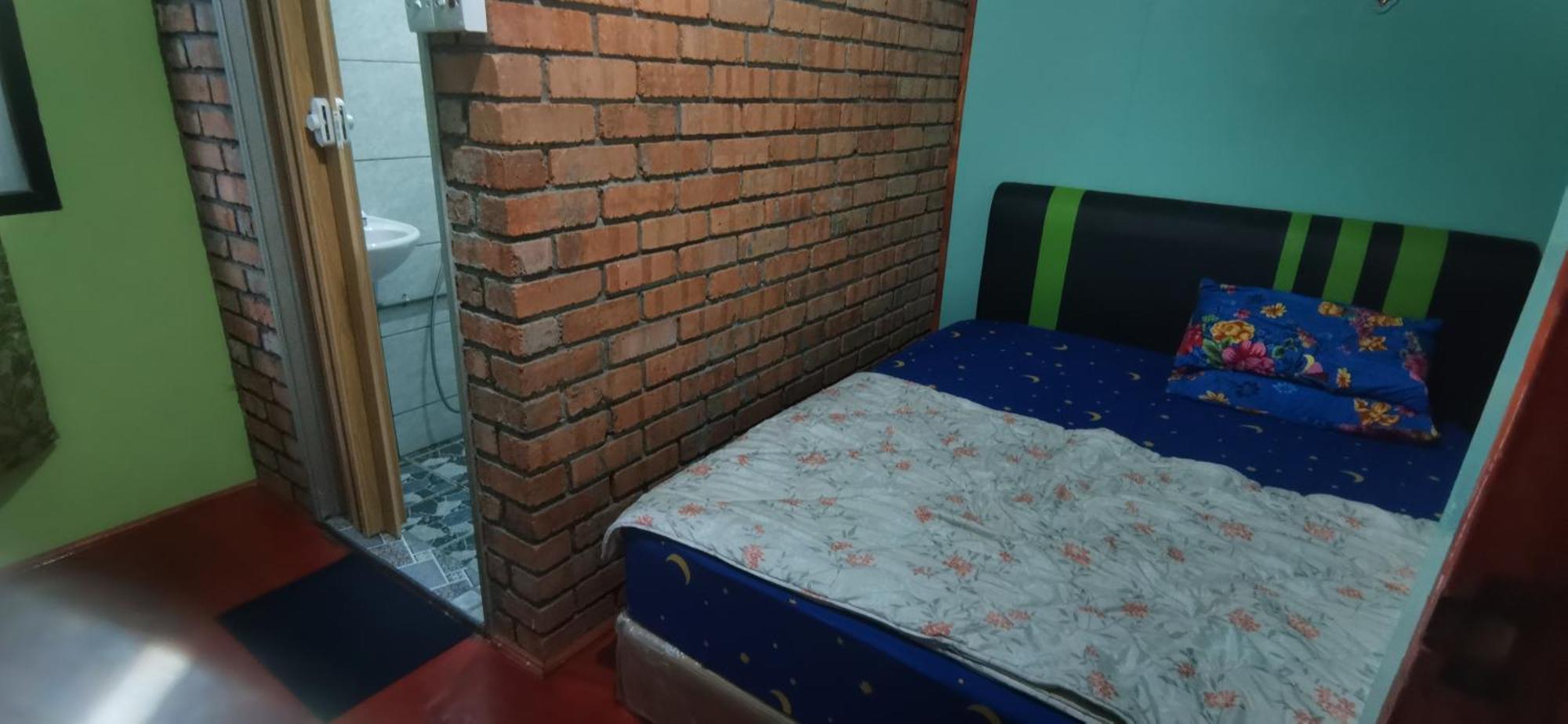 Strawberry Rest House Mesilou Kampong Kundassan Quarto foto