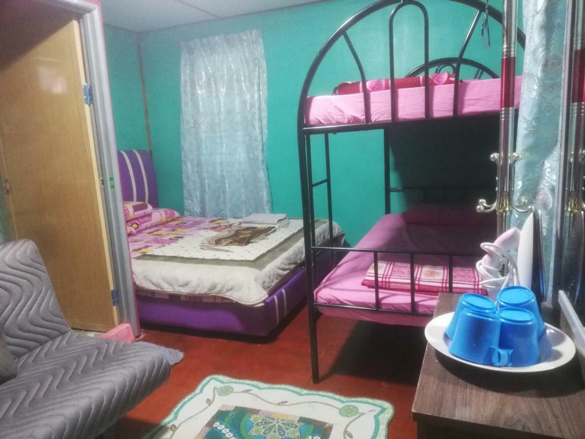Strawberry Rest House Mesilou Kampong Kundassan Exterior foto